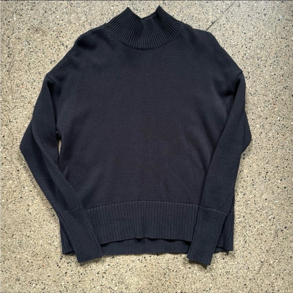 GAP Black Turtleneck Sweater Classic Knit never worn